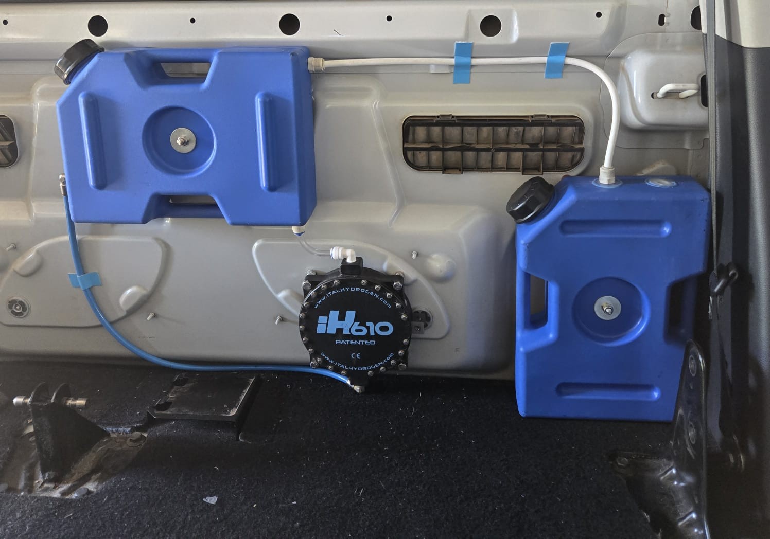 Hydroxi unit fitted behind the rear seats